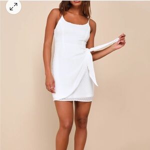 White bridal or vacation dress, size M Lulus never worn